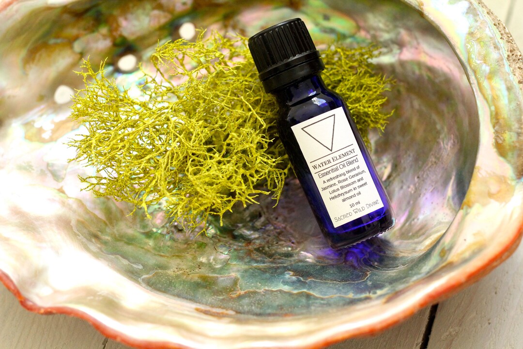 Water Element Essential Oil Blend / Water/ Aquatic / Essential Oils / Cleansing / Essential Oils