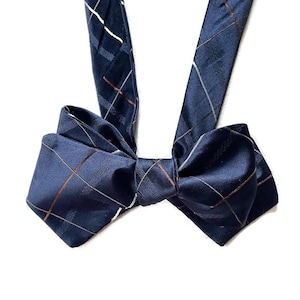 Men&#39;s Silk Bow Tie - Suit-able - One-of-a-kind - Handcrafted - Self-tie or Pre-tied