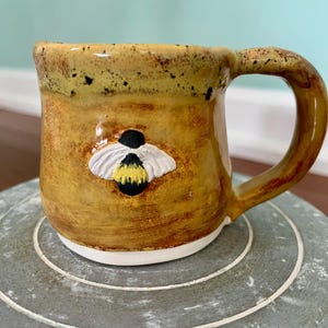 Bee Pottery Mug