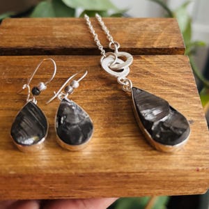 Schungit Anhänger Halskette Schwarz EMF Kristall Anhänger Halskette Schmuck Geschenke für ihn sie - Schungit Edelstein Schild Halskette