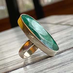 green emerald cabochon ring bezel set in 925 sterling silver- May birthstone crystal jewelry set - gifts for women - rings earrings and matching pendant necklace for women