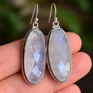Pendientes de barra de piedra lunar en plata de ley / Pendientes largos rectangulares con cabujón de piedra lunar blanca / Pendientes de novia con estilo