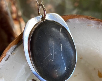 Elite Noble Shungite Necklace- EMF/5G Protection-Shungite Sterling Silver Set Crystal Shield Pendant-Shungite Healing Necklace for Men Women