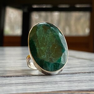 Rose cut Emerald silver ring with a large, oval-shaped, green gemstone boho statement