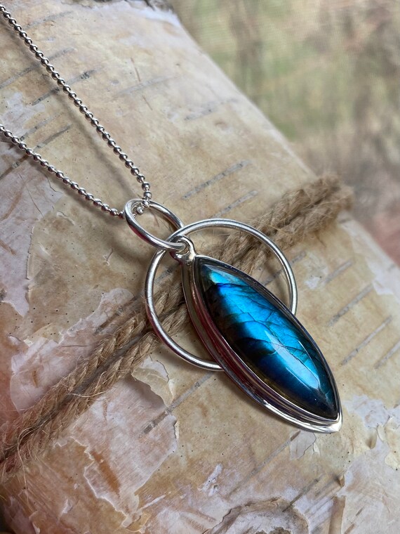 Sterling silver sale labradorite necklace