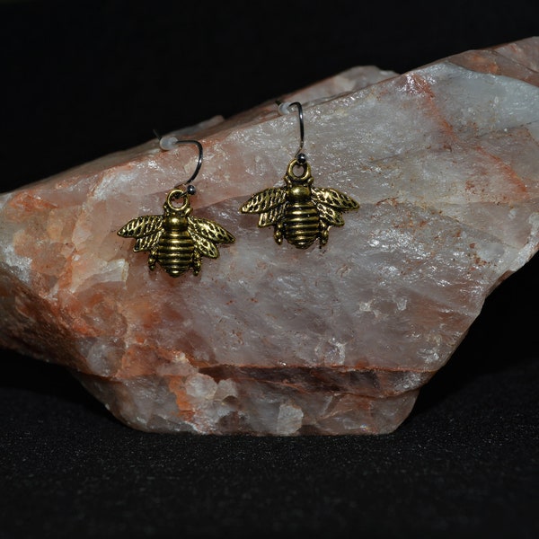 Golden Bee Earrings, brass bees, mixed metal, honeybee, bumblebee, bronze, flying, black and yellow, beeutiful charms, VioletOpalThreads