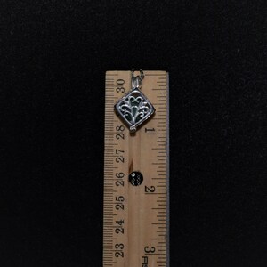 Silver Square diffusormedaljong, aromaterapihalsband, majsstjälkdesign, stålhänge, eterisk olja, burstil, fantasi, VioletOpal bild 3