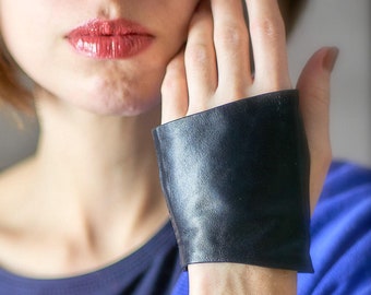 Black leather fingerless gloves Short Unisex, Various colors, Summer gloves, Fashion accessories, Mother's day gift