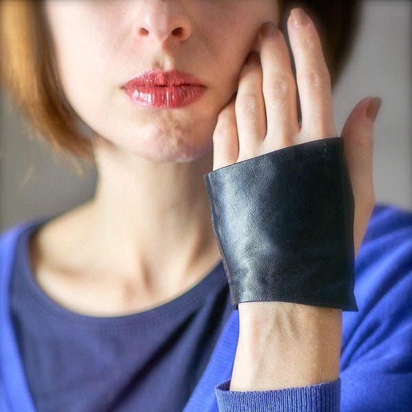 Women or Men leather fingerless gloves, Genuine leather, Various colors, Unisex gloves