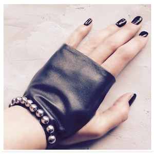 Leather gloves fingerless for women with pearl beads, Valentine&#39;s Day Gift