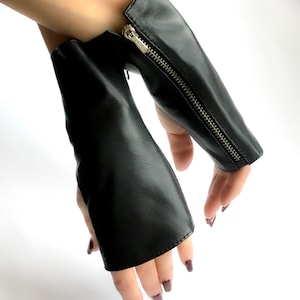 Leather gloves fingerless Gray Arm warmers Short gloves for Women or Men Black