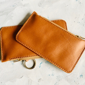 Leather Key case, Leather zipper key holder, Keychain, Personalized Gift