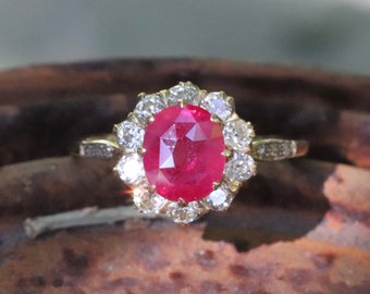 18k yellow gold natural Burmese ruby (heat only) and diamond ring size 7 sizable