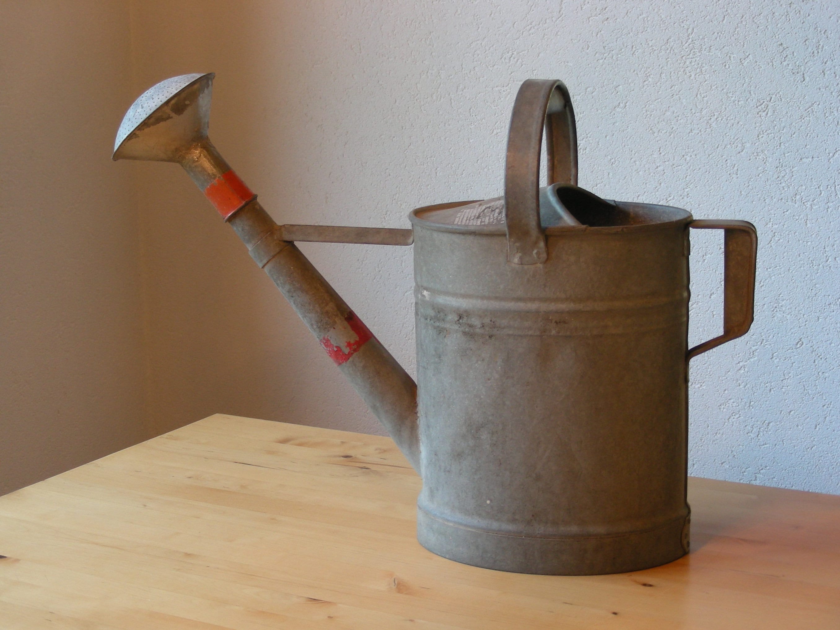 Vintage Watering Can 8 Liters Large Galvanized Can