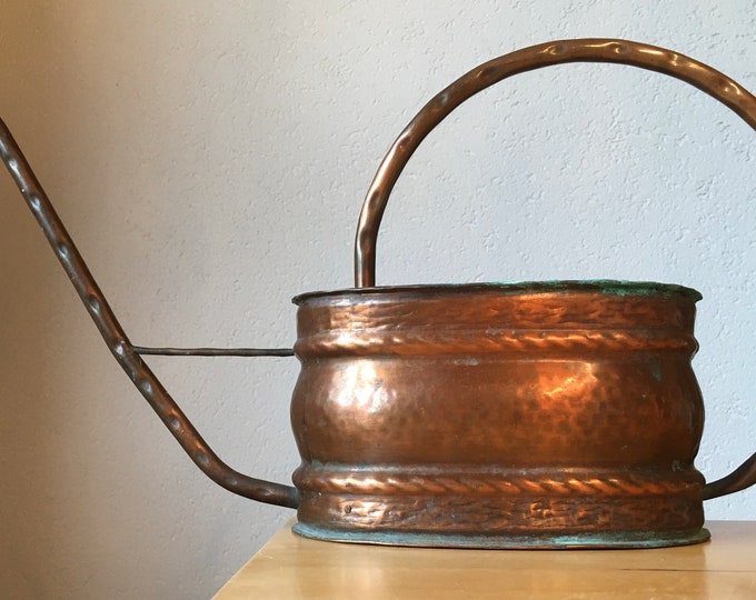 Vintage Copper Watering Can LEAKS (1F)