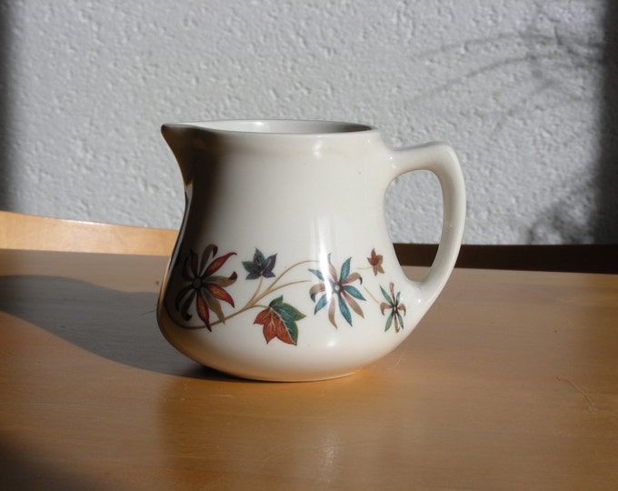 Duraline hotelware vintage creamer