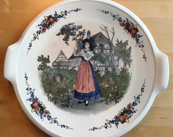 Assiette à gâteau Sarreguemines, Obernai Faienceries France Lilas Scène