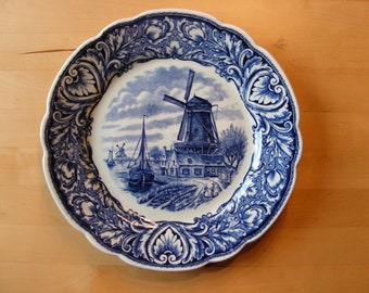 Vintage Delfts wall plate, Royal Sphinx, Maastricht