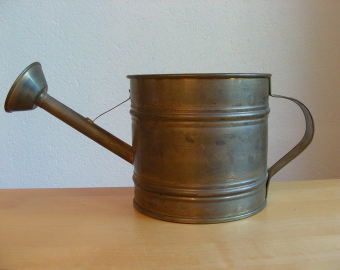 watering can, small vintage brass watering can suitable for deco, leaks