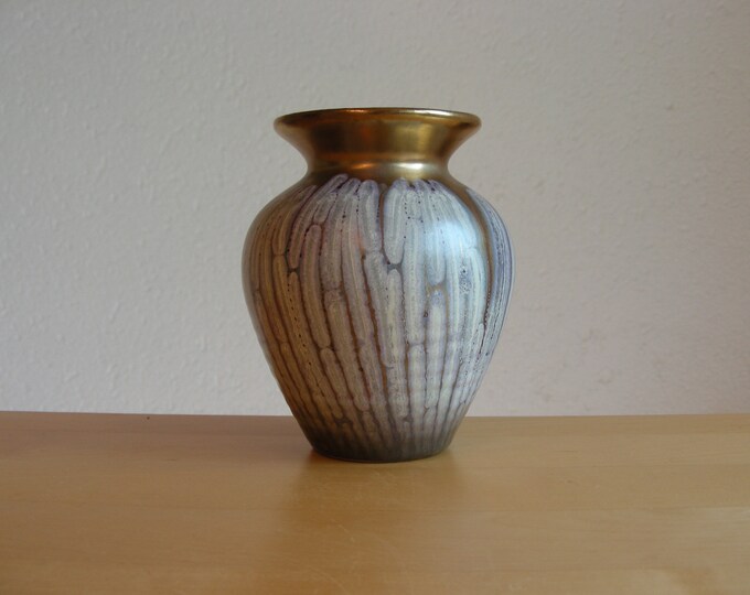 Pretty mid century vase, gold and cream