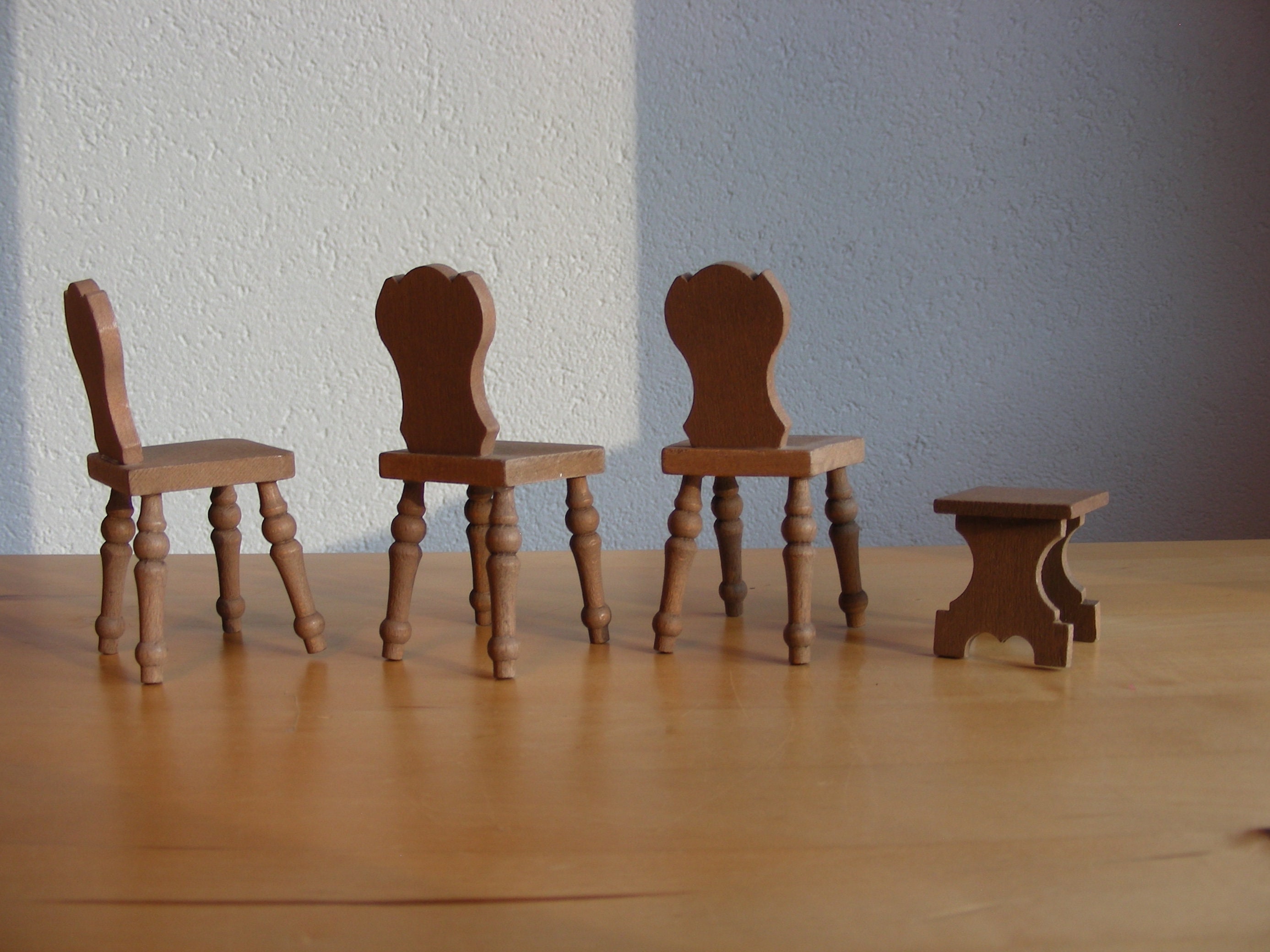 Wooden dollhouse chairs and stool, vintage