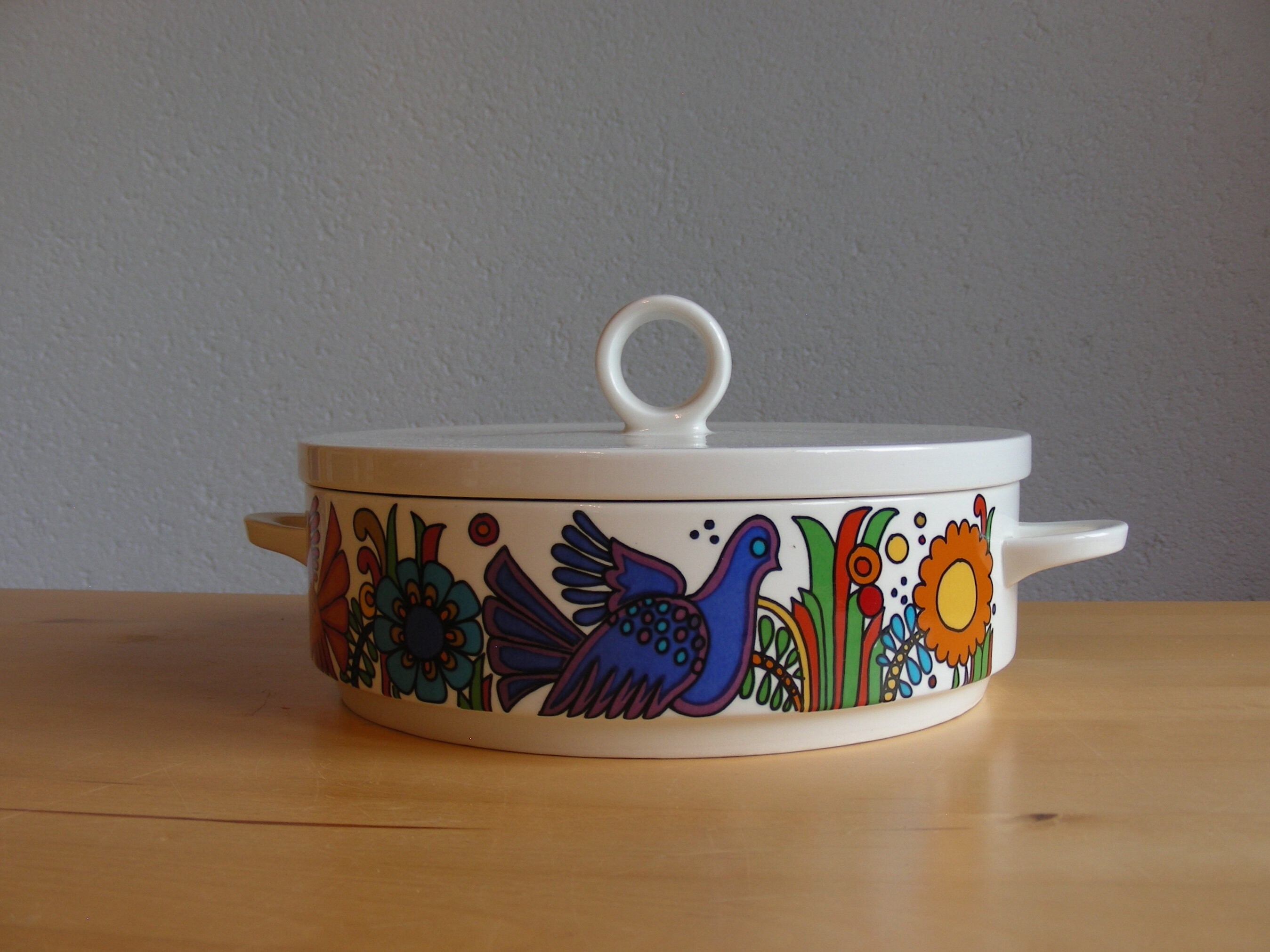 Villeroy and Boch casserole dish with lid, Acapulco design