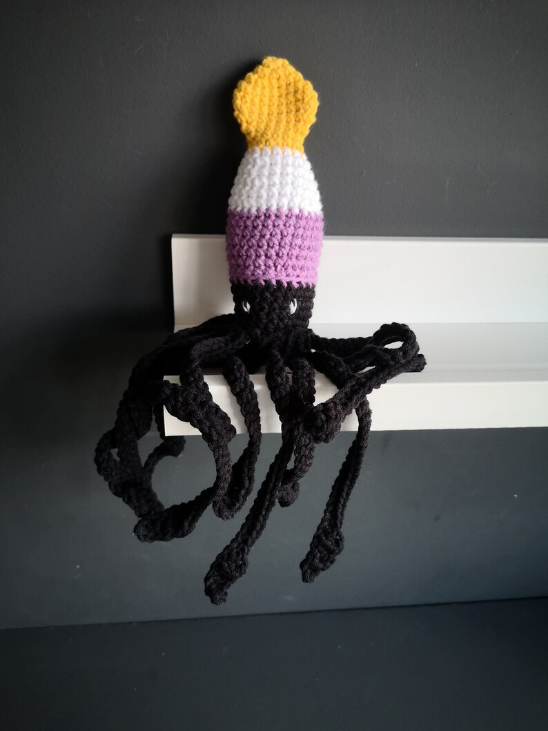 Crochet LGBTQ, Nonbinary pride, LGBTQ squid image 2