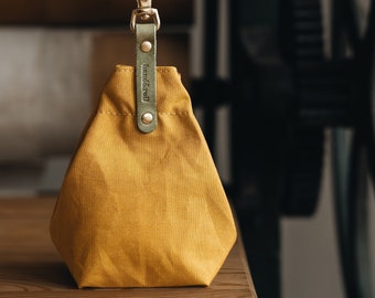 Artisanal Dog Treat Bags: Handcrafted Waxed Canvas with Premium Leather Tones, Perfect Blend of Elegance & Utility - YORK Spectrum Ensemble