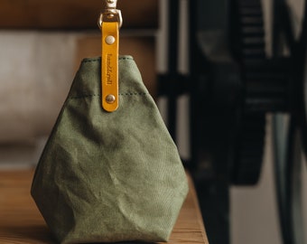 Dog Snack Pouch: Refreshing Green Canvas & Soft Beige Leather, Premium Craftsmanship  - YORK Meadow Muse