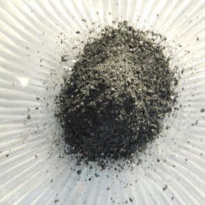 Schwarzes Turmalin Pulver 1mm und kleiner 100% Kristall Schutz Heilkraft LifeLOVE Bild 1