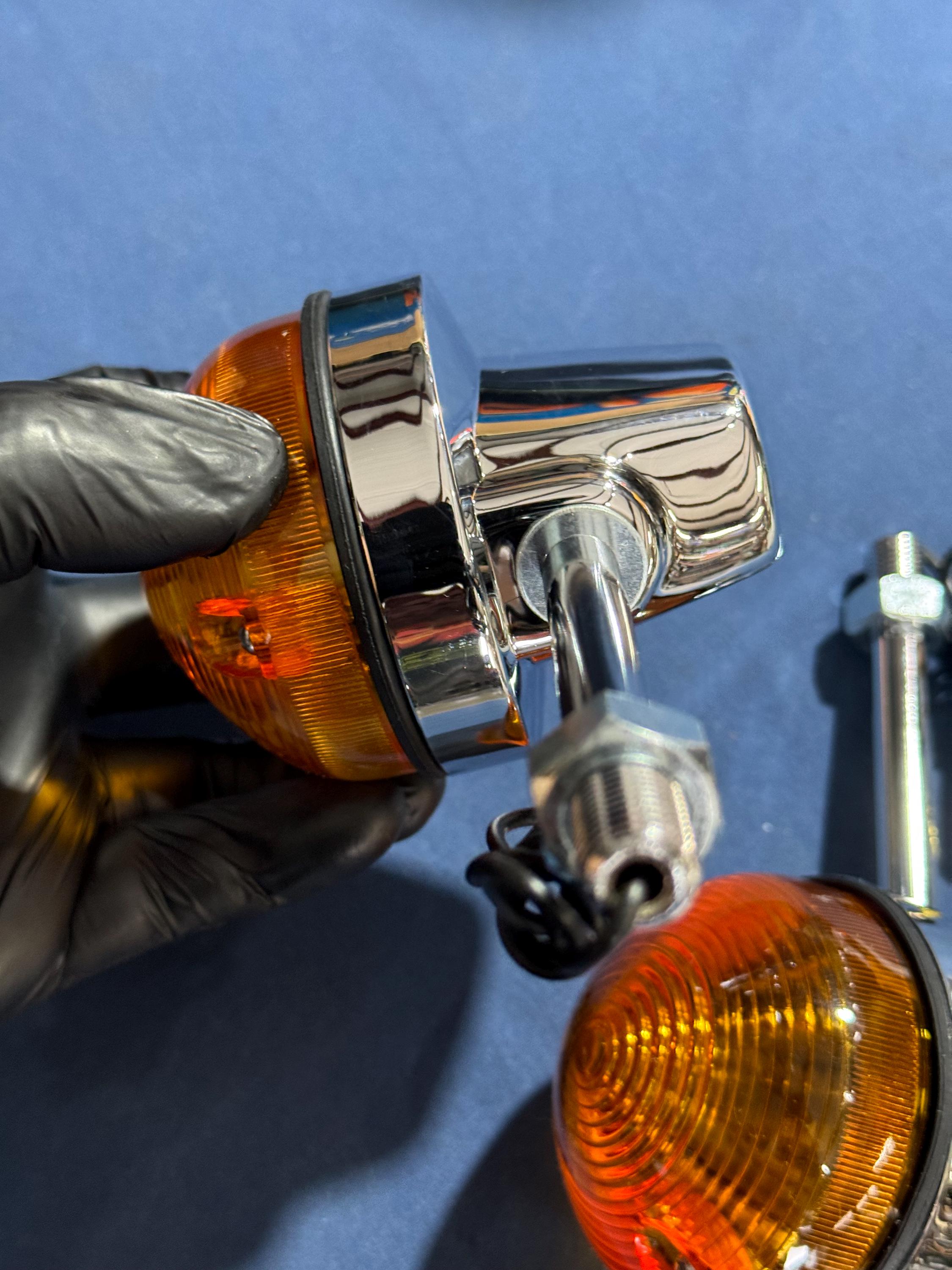Superior Lucas-Style 12V Turn Signal Set (4 Short Stem Lights) With 12V Flasher For Triumph BSA Norton – Chrome