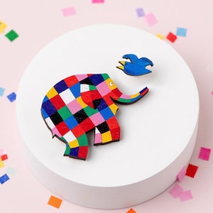 Broche Elmer de olifant, cadeau voor leraar en boekenliefhebbers, badge met kersenhout dierenspeld, Elmer-sieraden, LGBTQ-cadeau