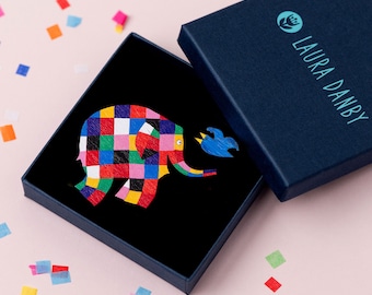 Brosche Elmer der Elefant, Anstecknadel mit Tiermotiv aus Kirschholz, Kinderbuchfigur, offizielles Produkt, Elmer-Schmuck, Geschenk für Lehrer