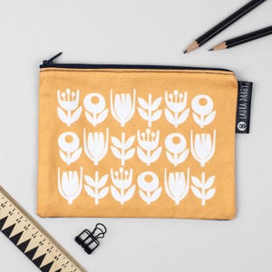 Estojo de artesanato com flores, bolsa para artistas escandinavos, estojo de tecido floral, presentes retrô, presentes sustentáveis, fabricado no Reino Unido
