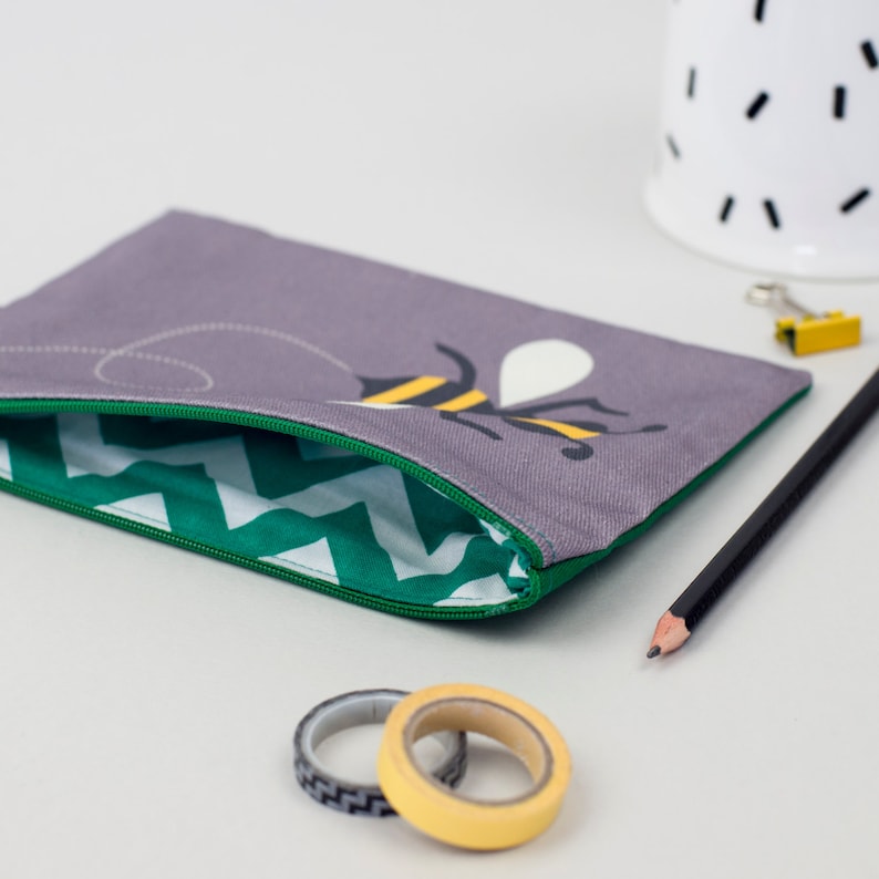 Bee Purse Animal Lover Gift Animal Pencil Case Scandinavian Design Woodland Makeup Bag Green Bee Toiletry Bag Bee Coin Pouch Bee Gift