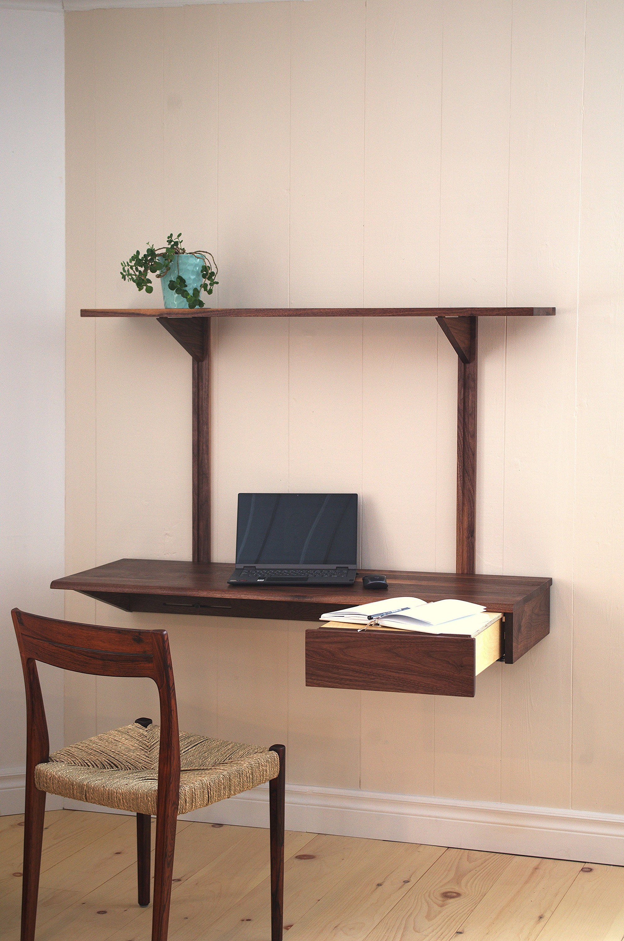 Floating Desk W/one Shelf (48