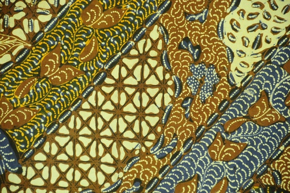 Vintage Indonesian Sarong Hand Drawn Brown Batik … - image 7