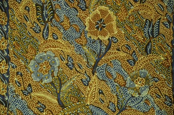 Vintage Indonesian Sarong Hand Drawn Brown Batik O