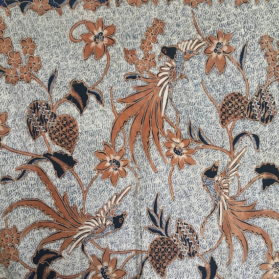 Vintage Indonesian Hand Drawn Sarung Tribusana wit