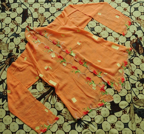 Vintage Orange Indonesian Kebaya with Floral Embr… - image 2