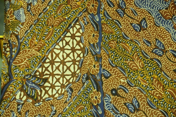 Vintage Indonesian Sarong Hand Drawn Brown Batik … - image 6