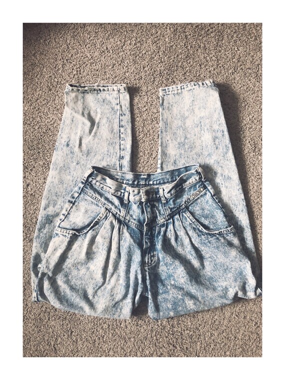 Vintage 1980s Cherokee Pleat Acid-Wash Mom Jeans