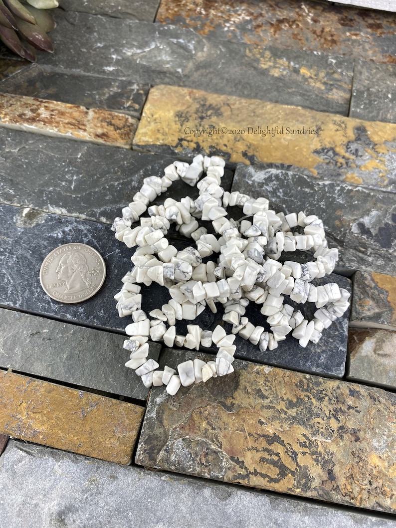 White Howlite Beads, Natural, Medium Chip, 34