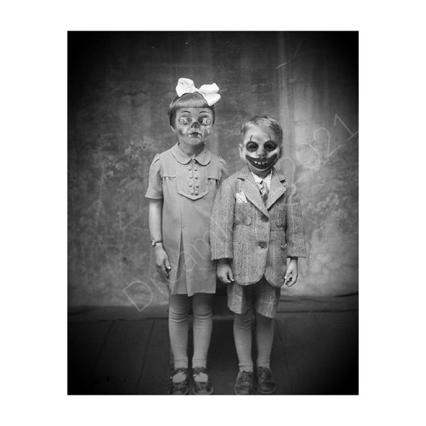 Creepy Kids Photo Victorian Children Vintage Horror Printable Weird Vintage Photo Art Halloween Cabinet Card Download Wall Art