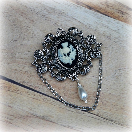 Victorian Brooch Pin Emerald Green Gothic Vintage Style Etsy