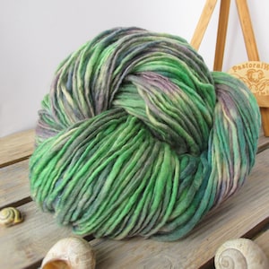 Handspun hand painted bulky wool yarn Hand dyed thick yarn Single ply chunky green and lilac handspun organic wool Multycolored big yarn