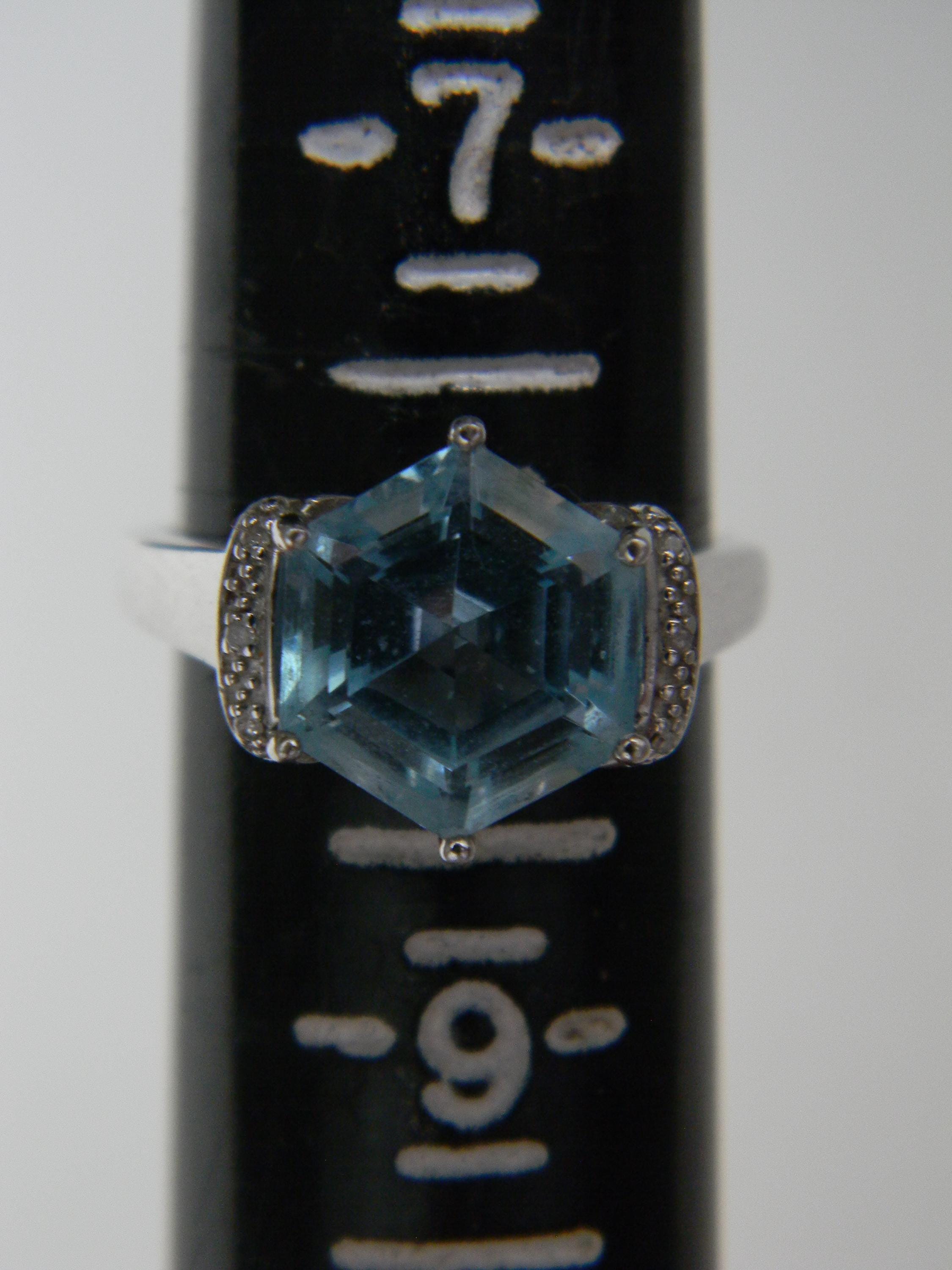 Bague en argent sterling avec topaze bleue et diamants Taille