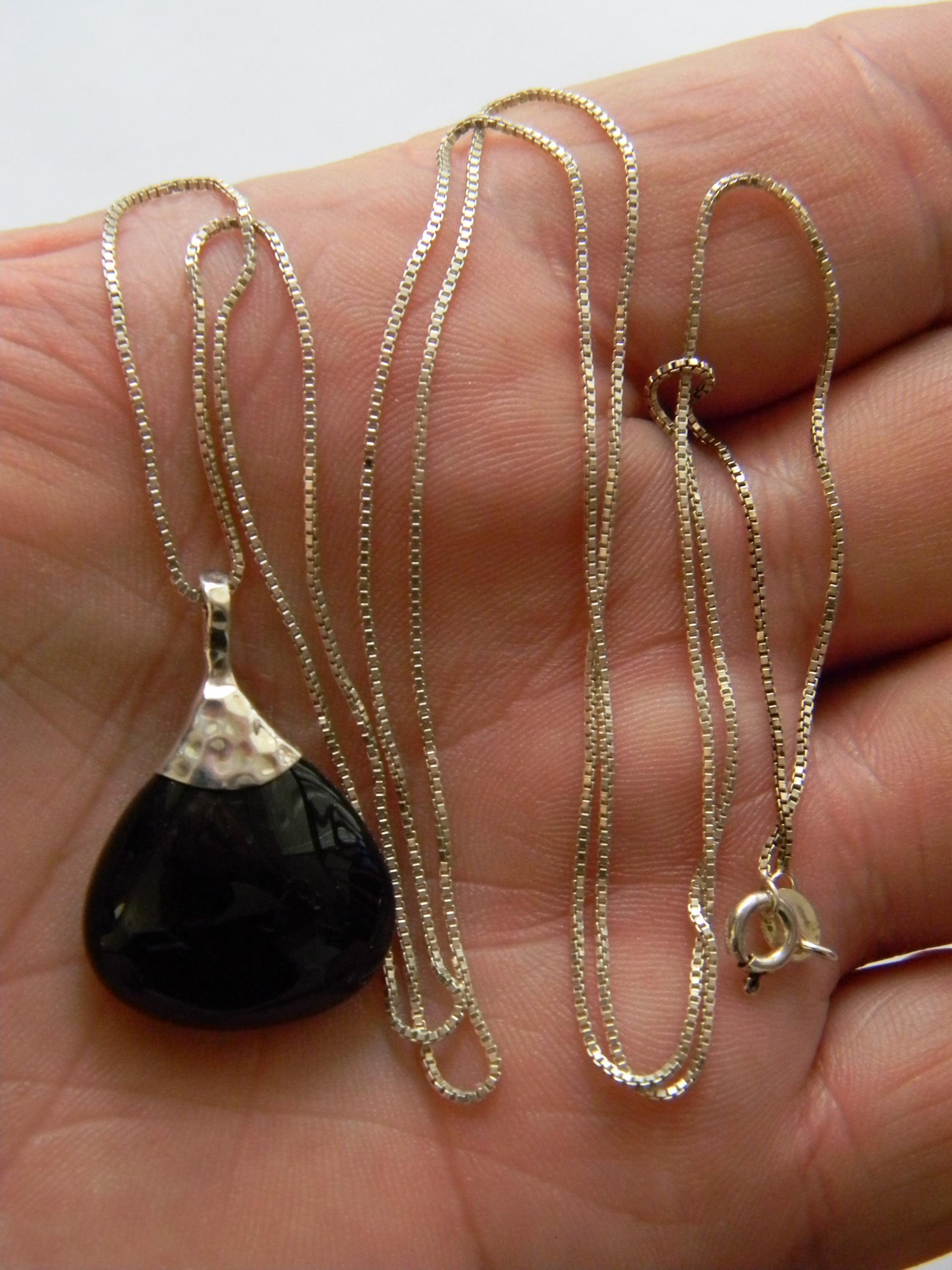 Fine Hammered 925 Sterling Silver Black Onyx Teardrop Pendant 