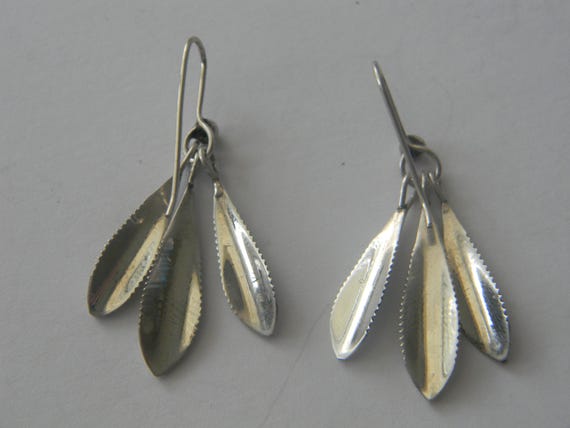 Sterling Silver Solid Weld 3 Feather Dangle Earri… - image 3