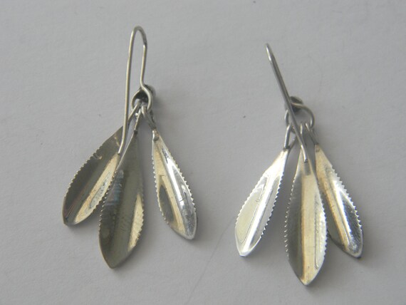 Sterling Silver Solid Weld 3 Feather Dangle Earri… - image 3